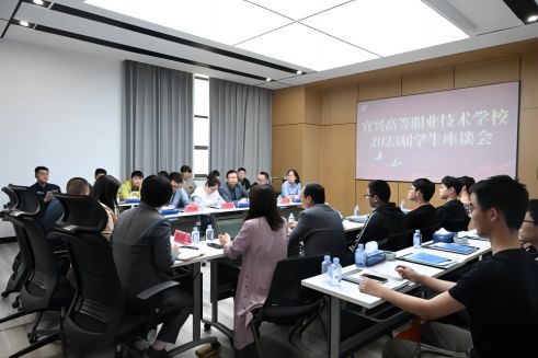 У���� δ������حwww.�Ƿ����ʡ�com�ɷ��ٿ�2023��ʵϰ����̸��