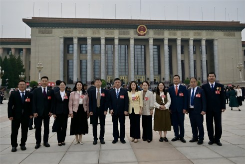 �й�����ʮ�˴�����緶ح����Ӣ�����𹤻�����������������������ְ��һ��������ʱ��������