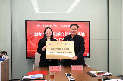 1701757210348771aTZ7.png DSC_8278.png