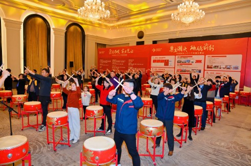 1708928931110336glbN.jpg 战鼓分队2221(1).jpg